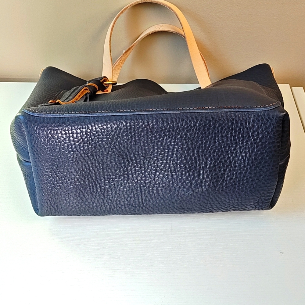 Go Forth Goods Navy Medium Avery - Picture 3 of 7